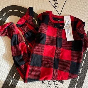 BabyGap 2T NWT buffalo plaid fleece footed PJs